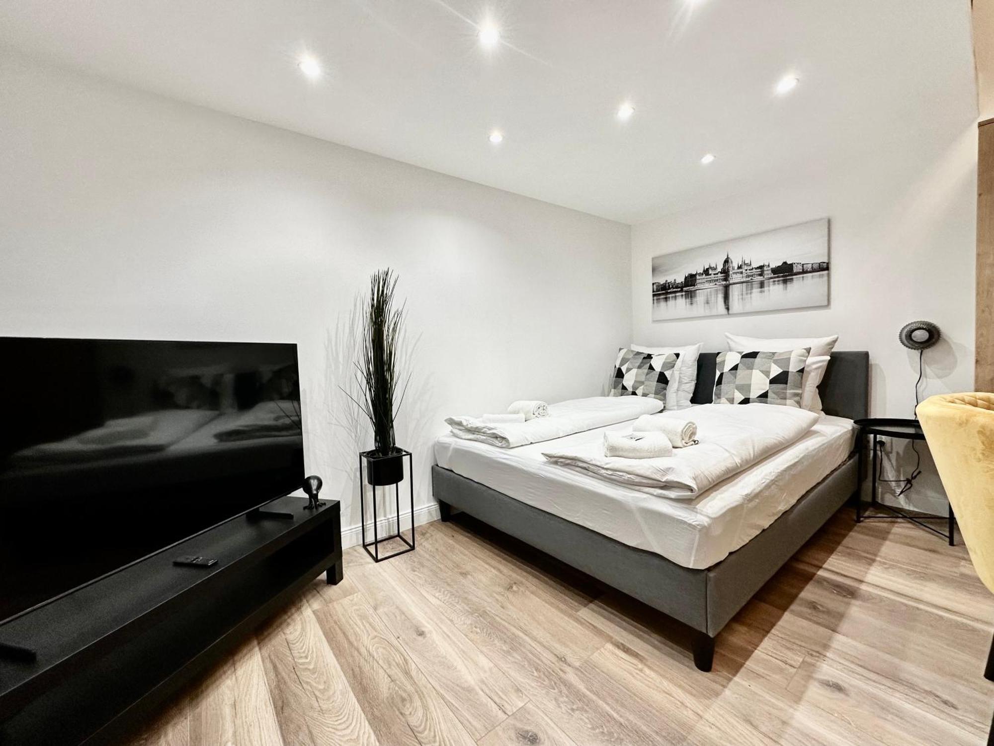 Premium Apartment By Hi5- Brody Street Budapest Exterior photo