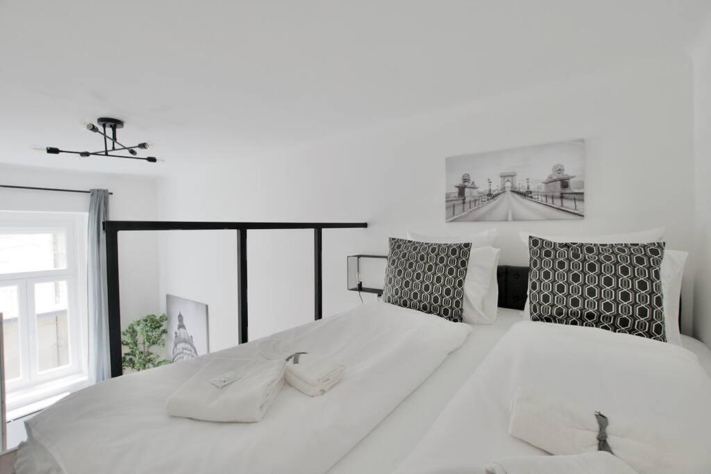 Premium Apartment By Hi5- Brody Street Budapest Exterior photo